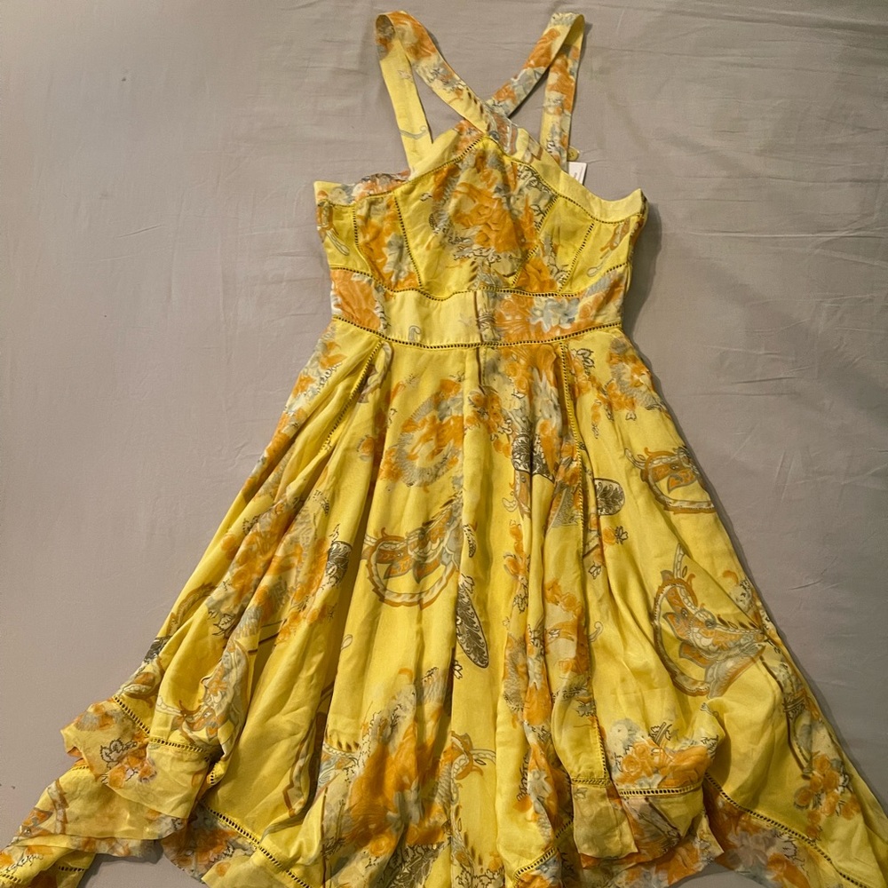 Walker Baker Dress size 6 yellow paisley